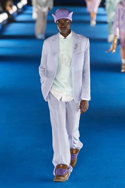 Look 9